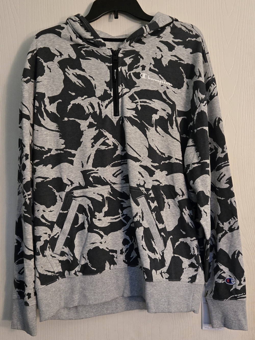NEW Large Champion Men’s Gray & Black Print Half-Zip Hoodie
